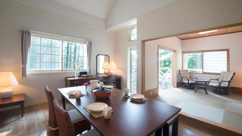 Resort Villa Takayama: A Forest Cottage Under a Starry Sky