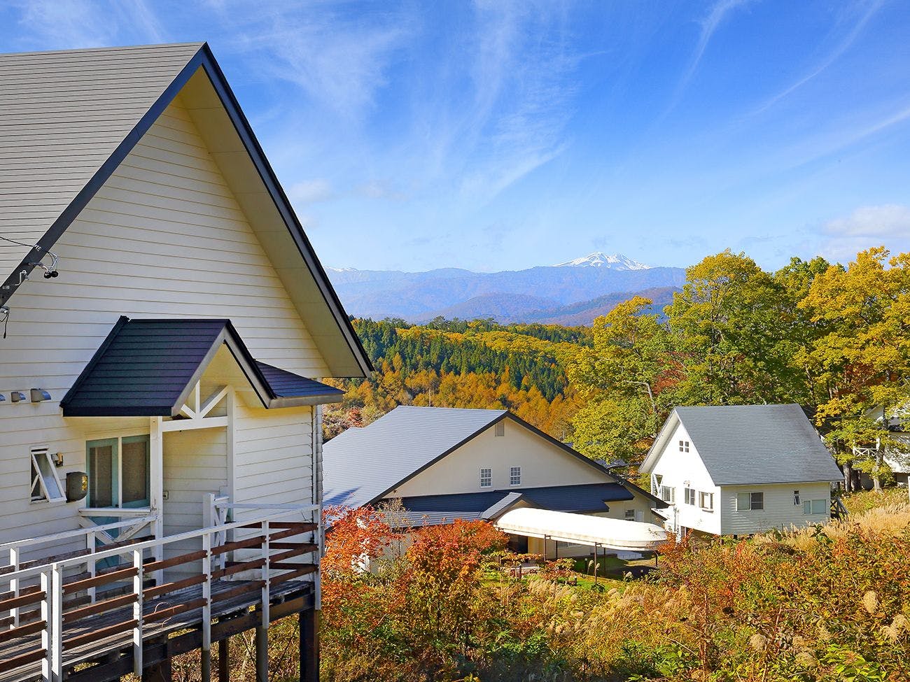 Resort Villa Takayama: A Forest Cottage Under a Starry Sky