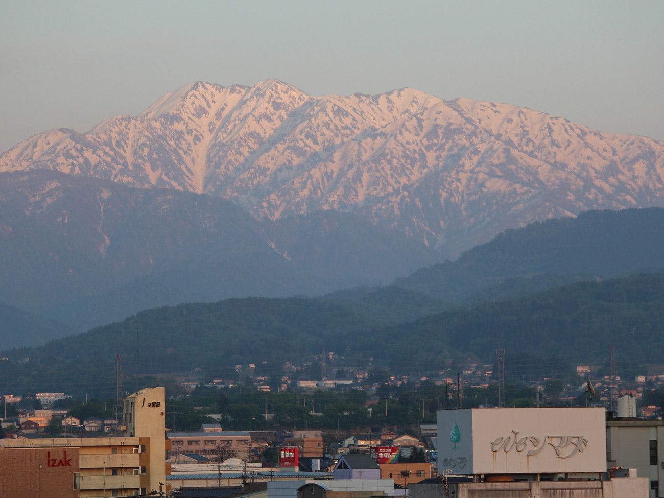 ทัศนียภาพจากห้องพัก (ฝั่งภูเขา)