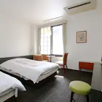 ห้องพักสไตล์ตะวันตกที่มีบรรยากาศแบบญี่ปุ่นโมเดิร์น กว้างขวางและสะดวกสบาย