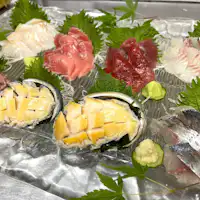 #เราจะเสิร์ฟอาหารทะเลสดตามฤดูกาลในรูปแบบซาชิมิ