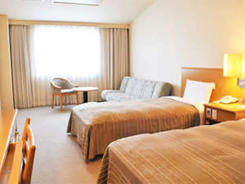 ห้องพักอยู่ที่ชั้นสองและการเดินทางใช้บันได