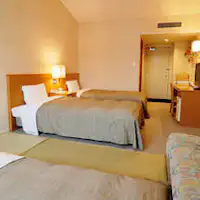 ห้องพักอยู่ที่ชั้นสองและการเดินทางใช้บันได