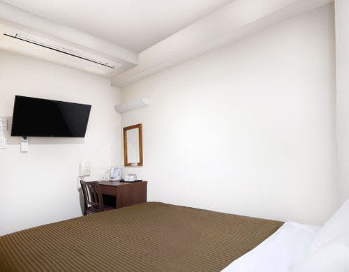 ダブルルーム［140cmベッド1台］