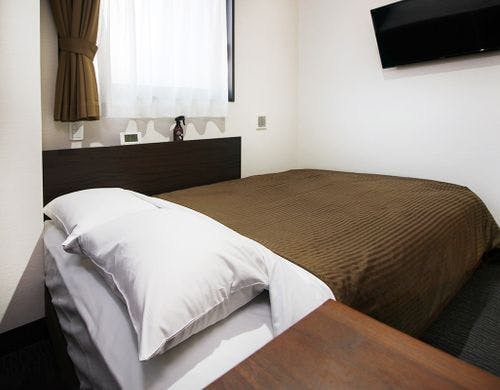 セミダブルルーム［120cmベッド1台］