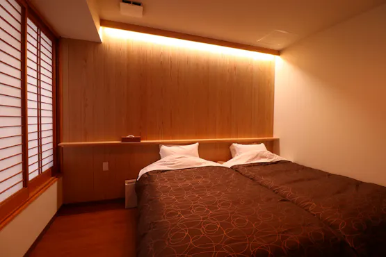 นี่คือห้องพักแบบเตียงคู่มาตรฐาน