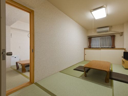 便利なコネクテイングルーム