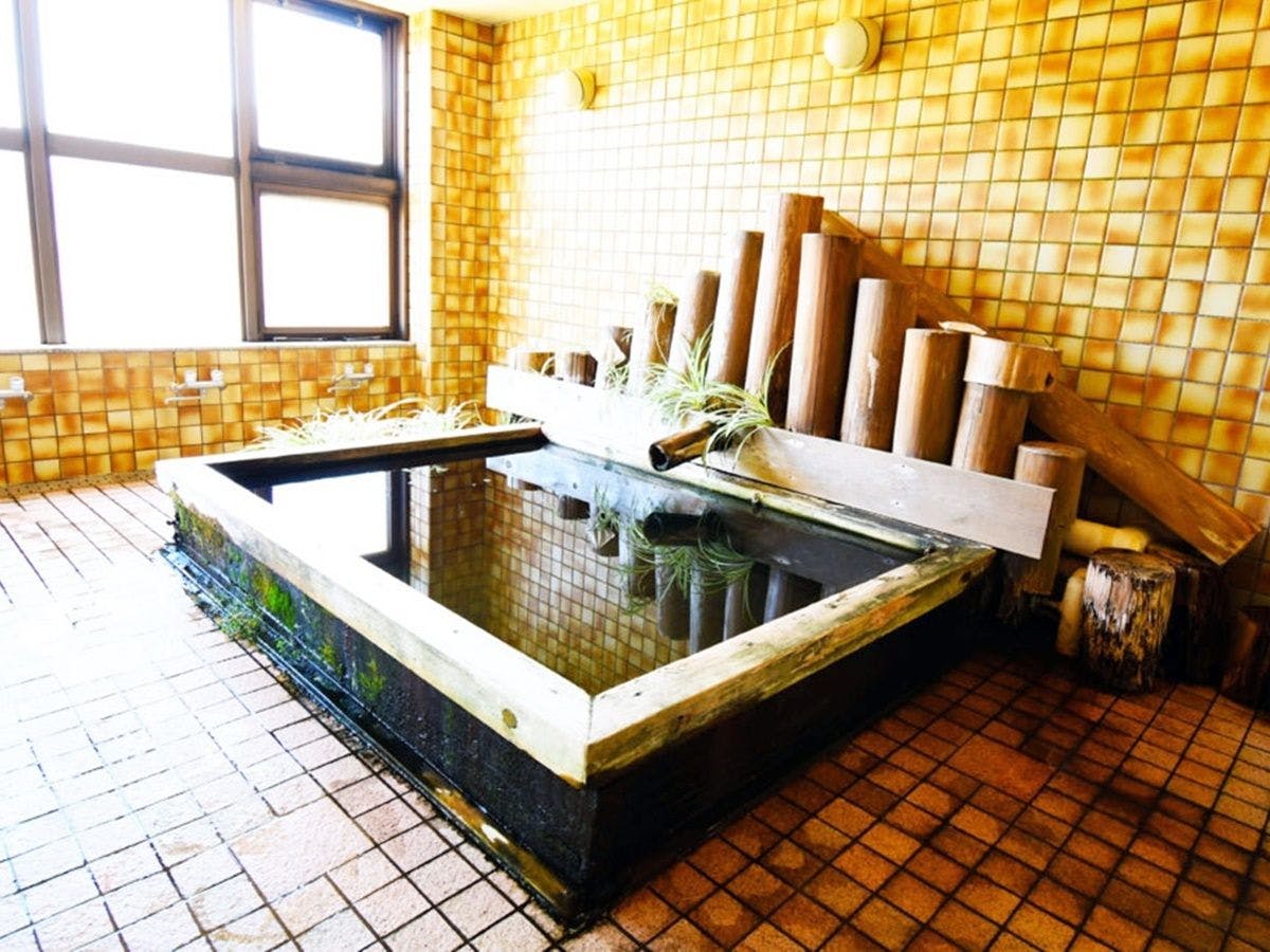 *ห้องอาบน้ำหญิง