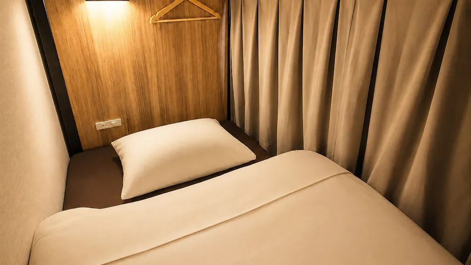 Namba Guesthouse Hive