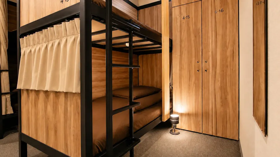 Namba Guesthouse Hive