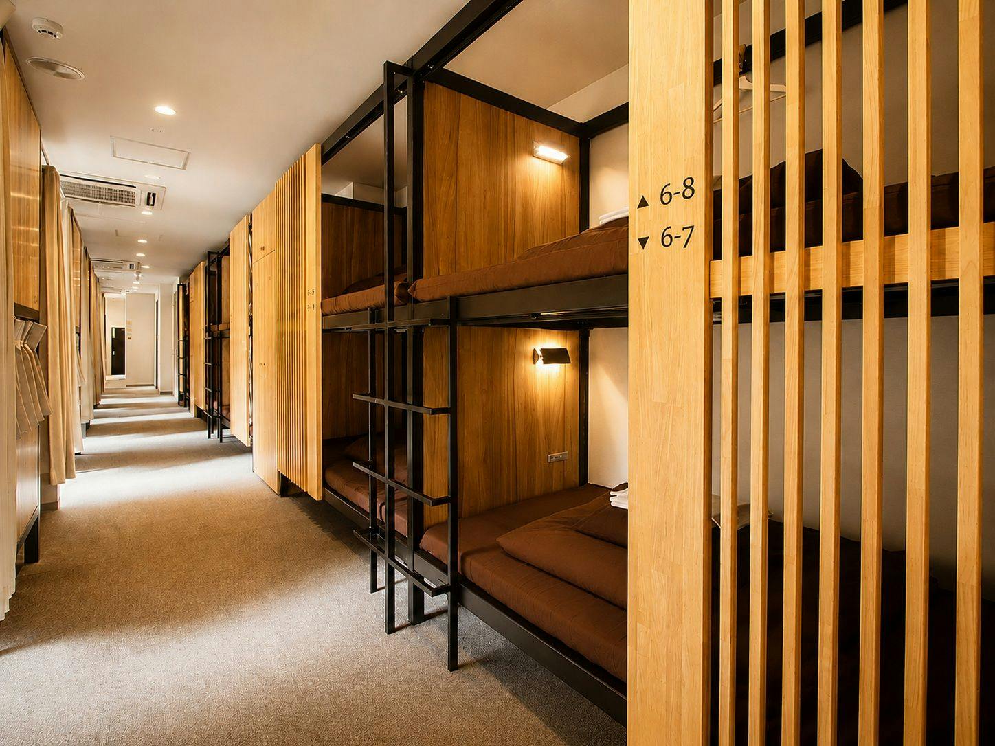 Namba Guesthouse Hive