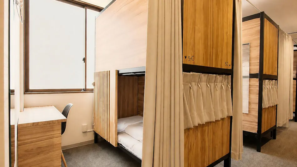 Namba Guesthouse Hive
