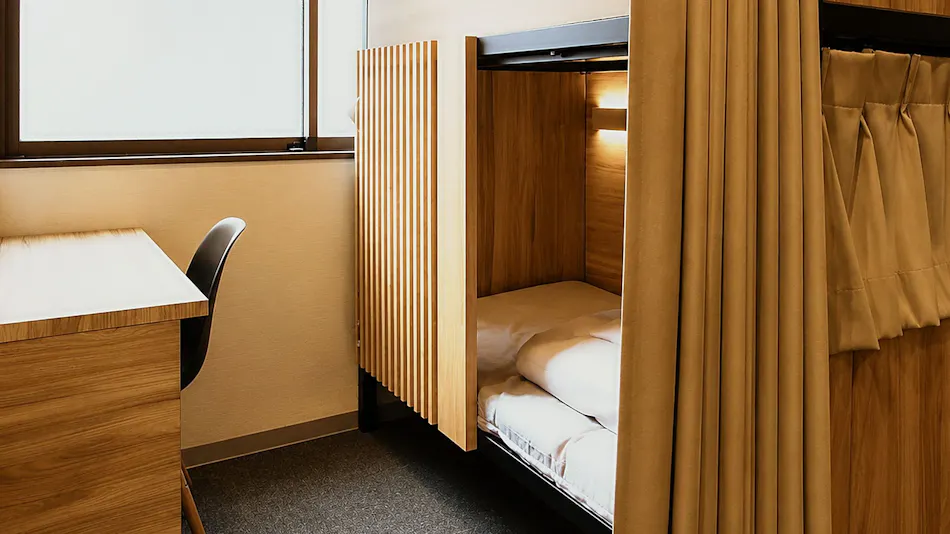 Namba Guesthouse Hive