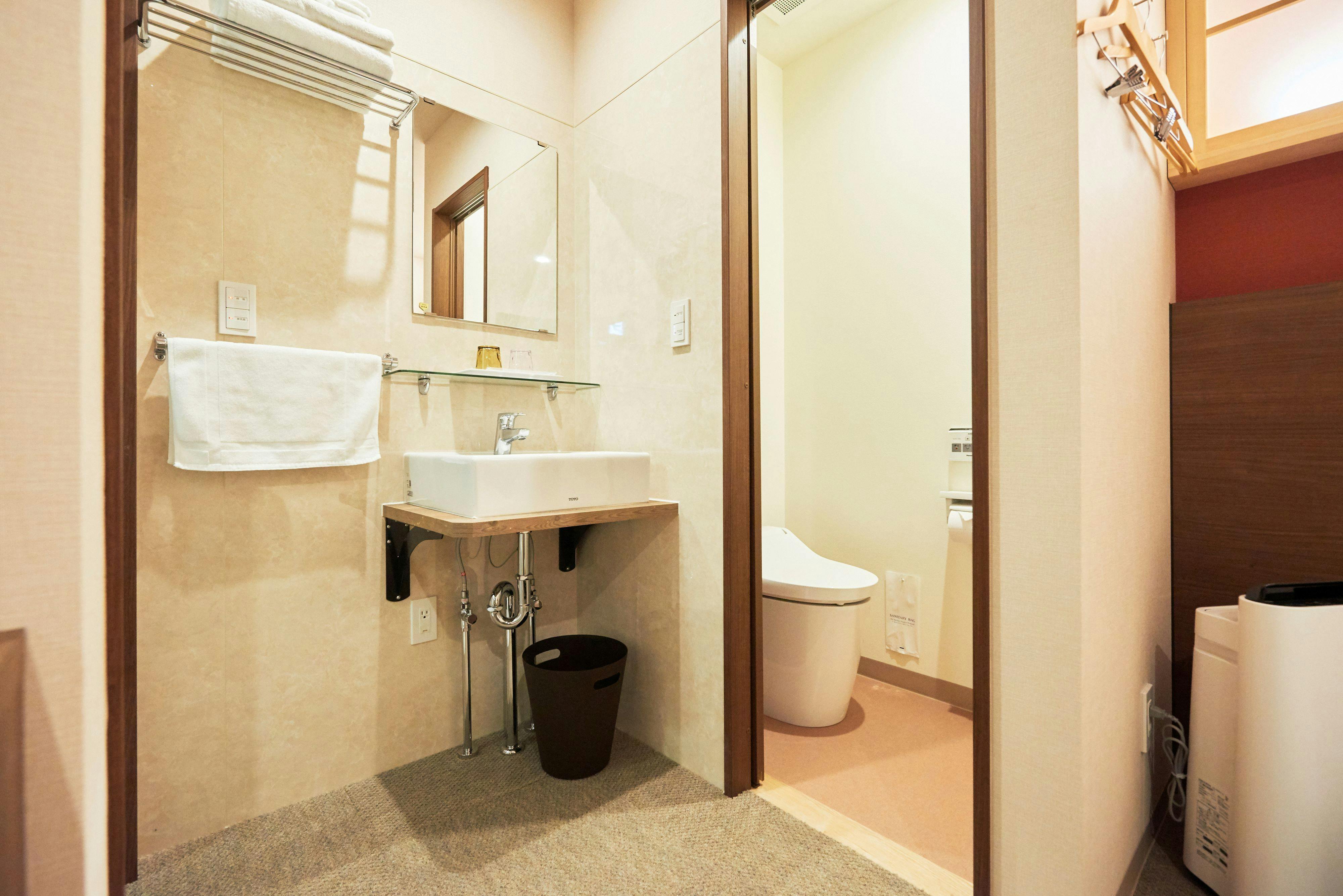 Iyashi-dokoro Hotel Kanraku Honjo Waseda Ekimae