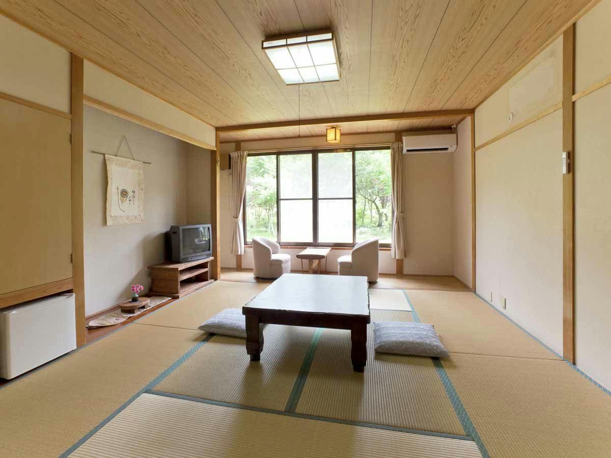 Seasonal Cuisine and Hot Springs Inn Tokiwaso