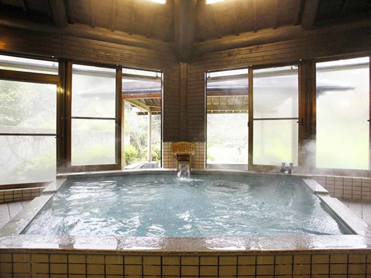 Seasonal Cuisine and Hot Springs Inn Tokiwaso