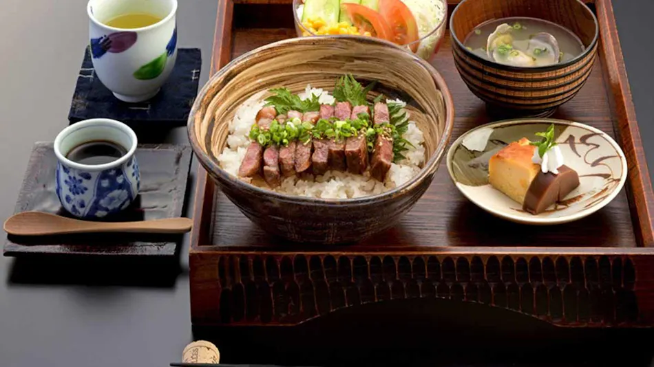 Seasonal Cuisine and Hot Springs Inn Tokiwaso