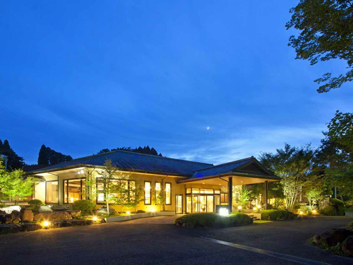 Seasonal Cuisine and Hot Springs Inn Tokiwaso