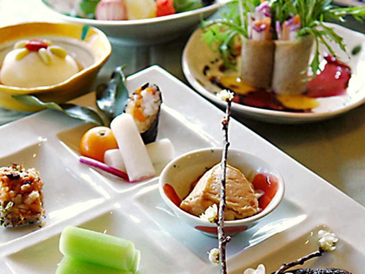 Seasonal Cuisine and Hot Springs Inn Tokiwaso