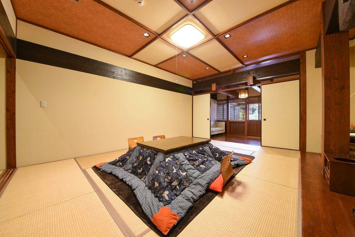 Seasonal Cuisine and Hot Springs Inn Tokiwaso