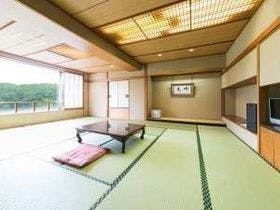 ホテルクリスタルパレス