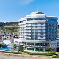 Eksterior Hotel dan kolam renang air hangat sepanjang cuaca