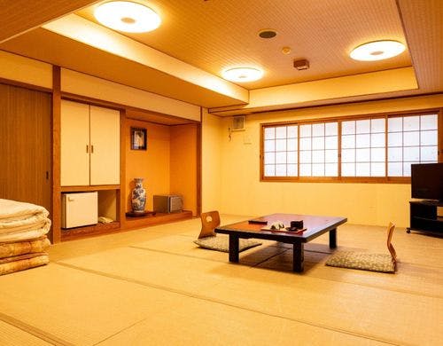 【広々・大人数】山側広々和室