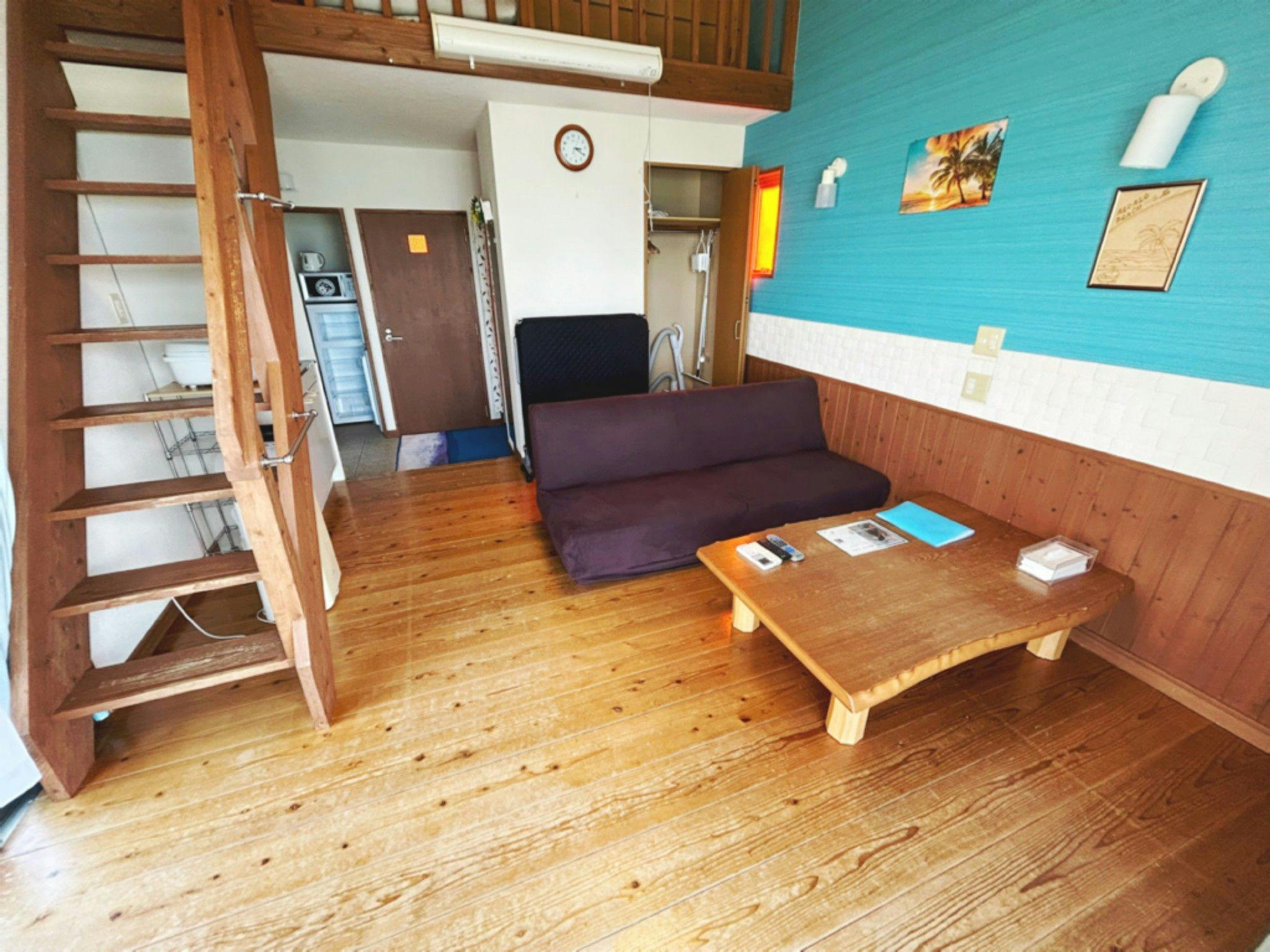 จากด้านระเบียงชั้น 1 (ภายใน)