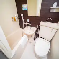 모든 객실에 유닛 욕실 완비.