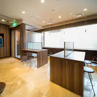 아침에는 조식 제공 장소로 사용됩니다.