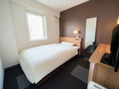 150cm 폭의 넓은 침대에서 푹 쉬세요.