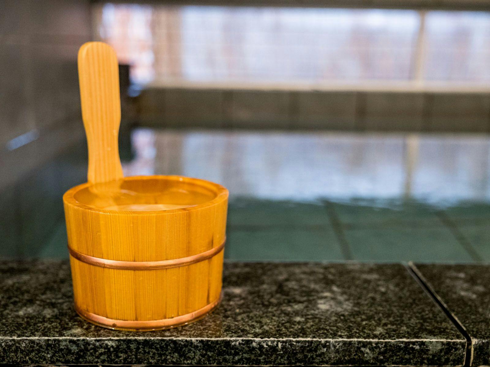 Mata air panas dengan efek mempercantik kulit♪