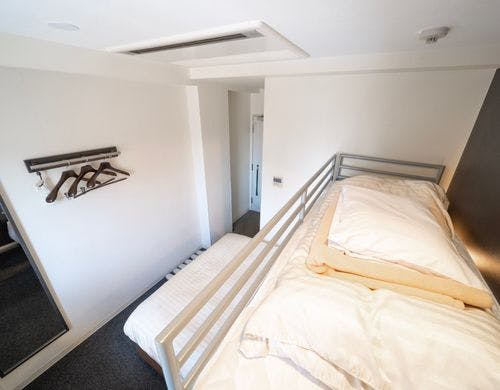 ロフト部分はお荷物置きにもなります♪