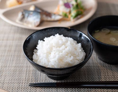 地元北海道産の炊き立てご飯