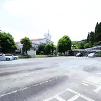 最大30台駐車可能の大型駐車場