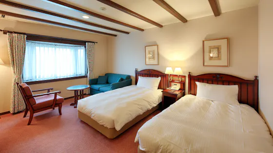 Kamar Gaya Barat (Twin)