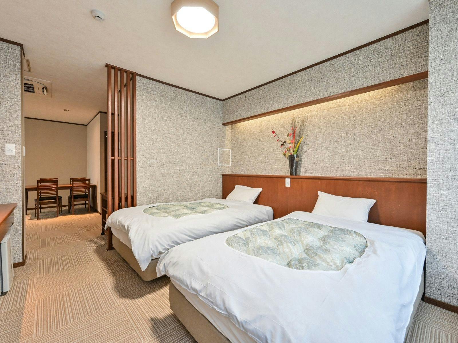 ☆Kamar bergaya Jepang-Barat 307 dengan semi-rotenburo pertama di penginapan kami