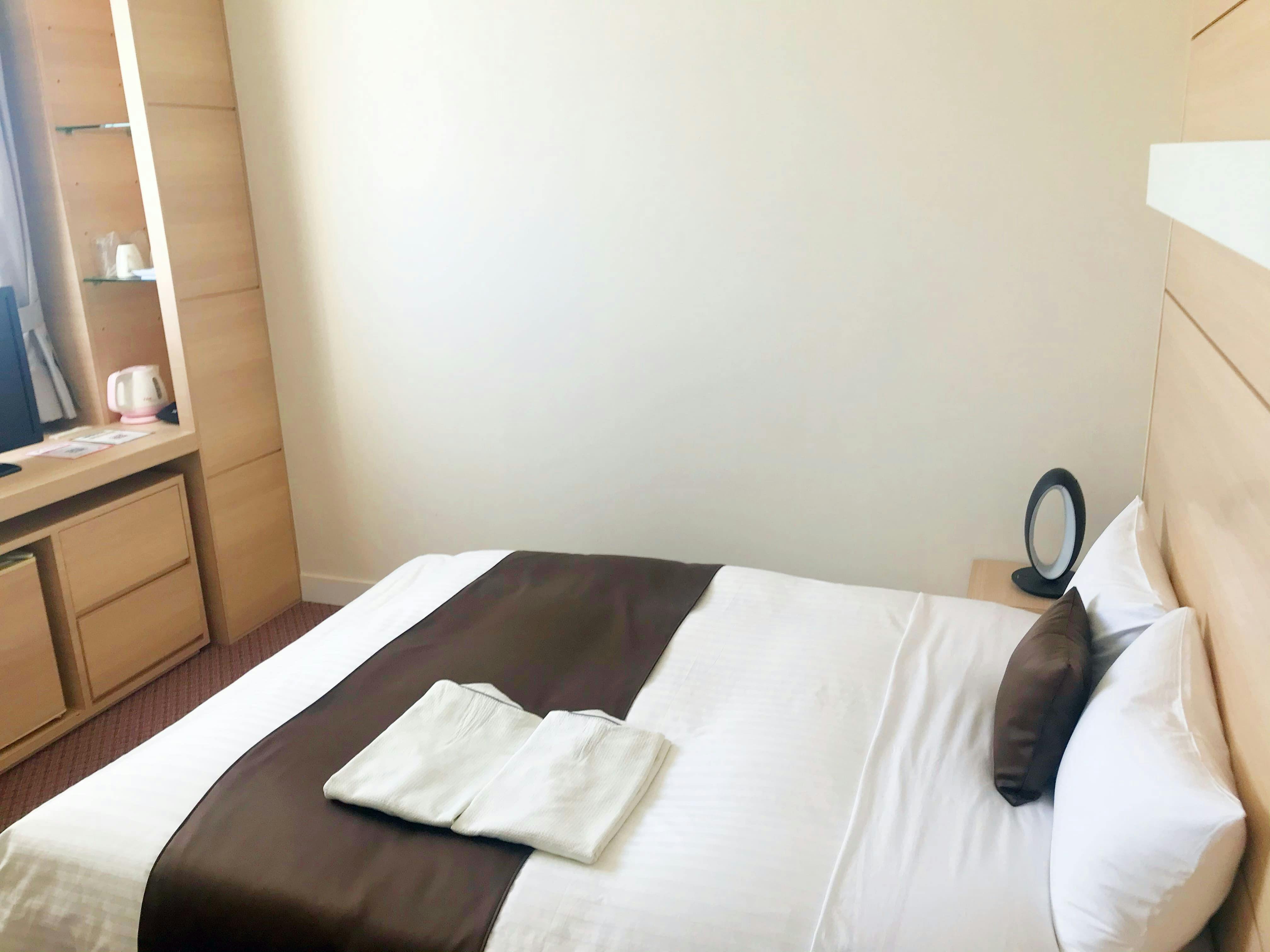 Kamar Double (Tempat Tidur Lebar 140cm)