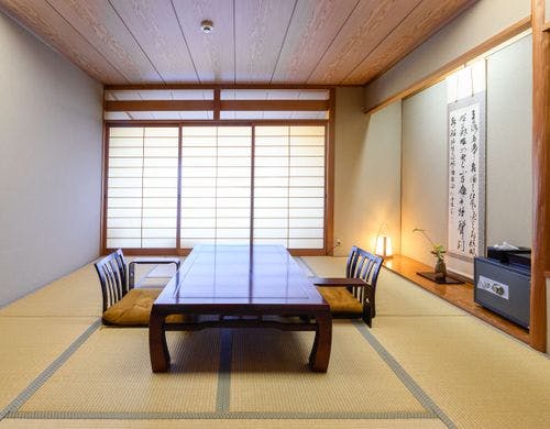 *【参道側の部屋】