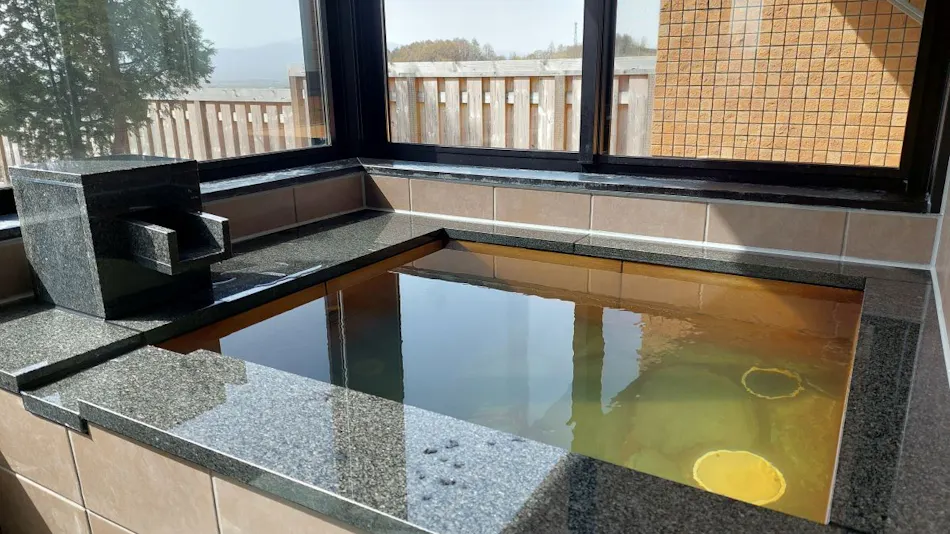 Blue Cave Onsen Pipa no Yu Yuurin-kan