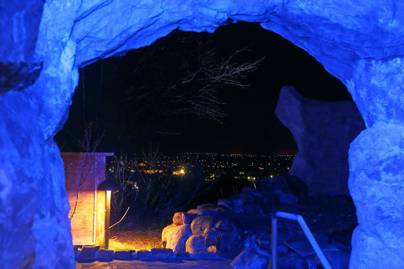 Blue Cave Onsen Pipa no Yu Yuurin-kan