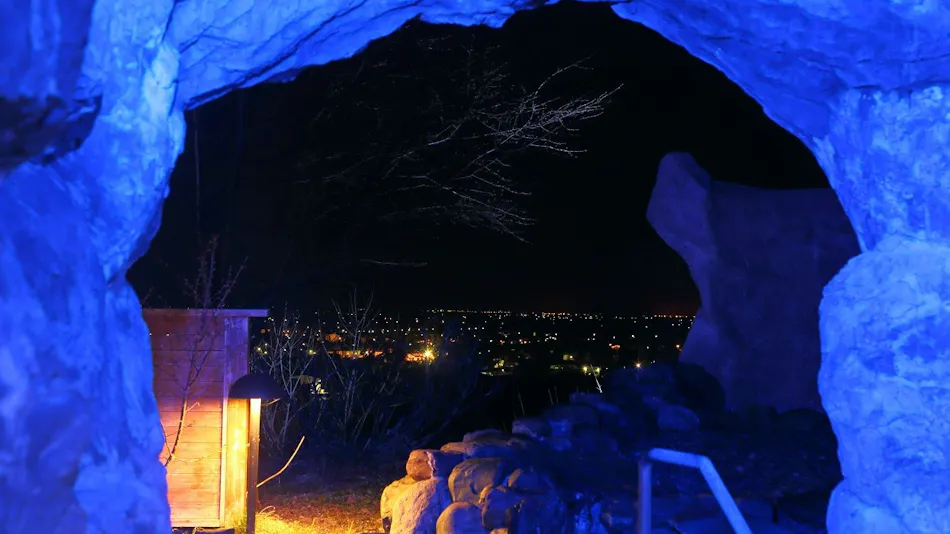 Blue Cave Onsen Pipa no Yu Yuurin-kan
