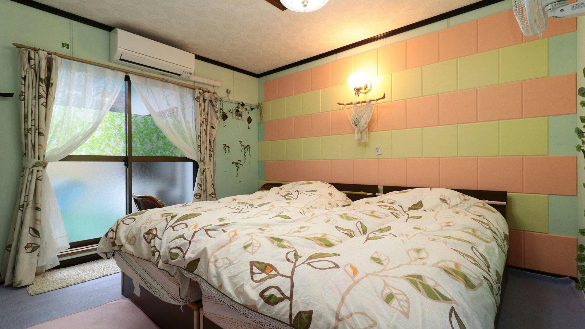 ห้องพักแบบเตียงคู่สไตล์ตะวันตก