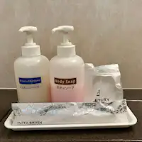 ห้องพักมีสิ่งอำนวยความสะดวกสำหรับอาบน้ำครบครัน