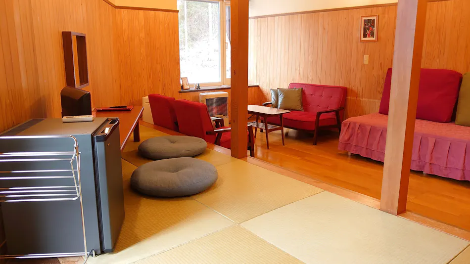 Small Lakeside Resort Pension Sounds Good!