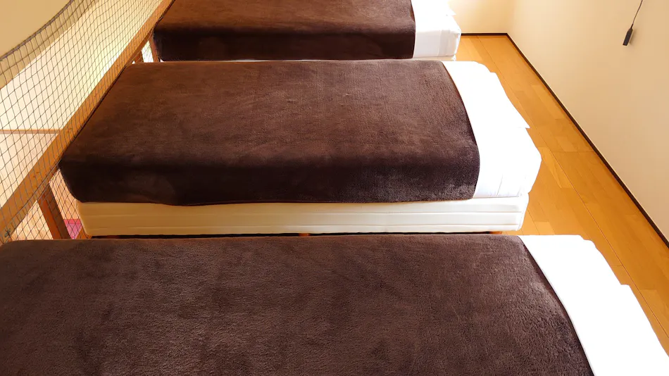 Small Lakeside Resort Pension Sounds Good!