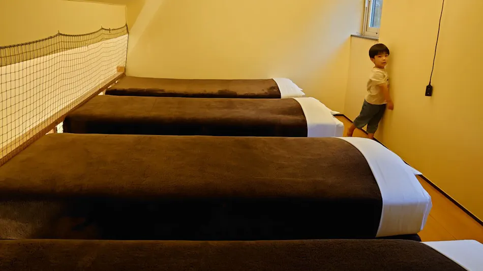 Small Lakeside Resort Pension Sounds Good!