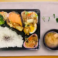 ข้าวกล่องอาหารเช้าทำเองเปลี่ยนทุกวัน