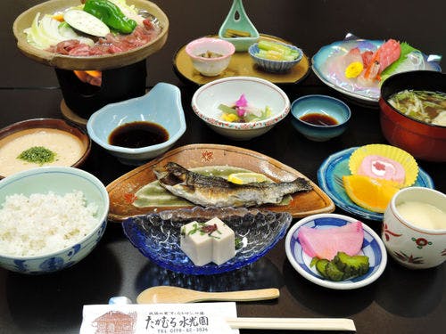 *【夕食全体例】