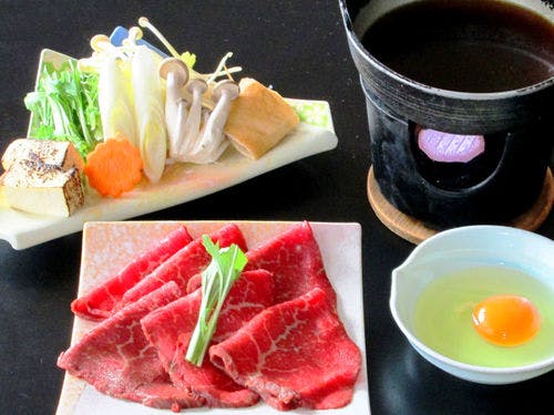 *国産和牛のすき焼き